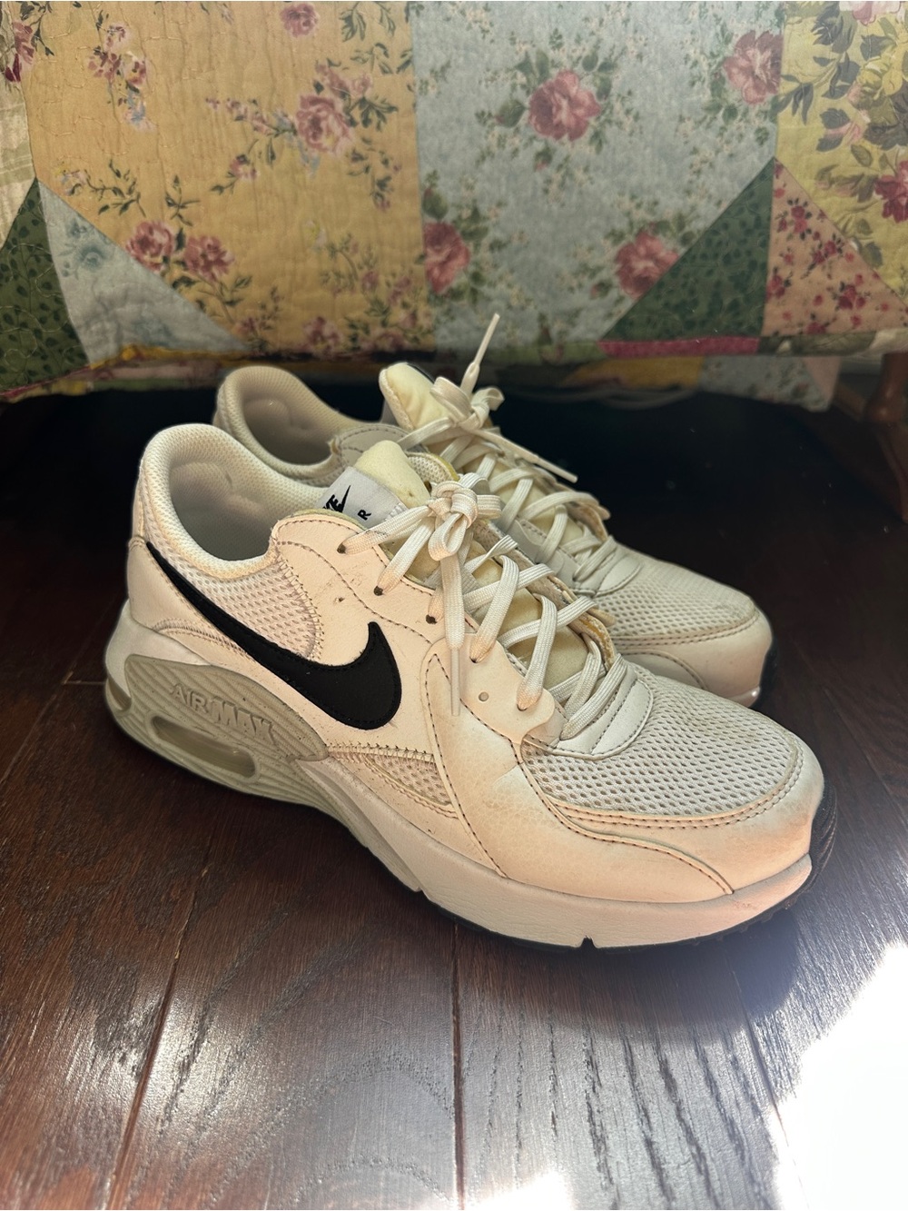 Nike AirMax Cream/Black Athletic Sneakers